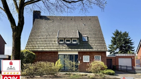 Schmachtendorf – freistehendes Einfamilienhaus für die große Familie mit Sonnengarten und Garagen