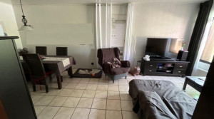 Wohnzimmer rechte Wohnung