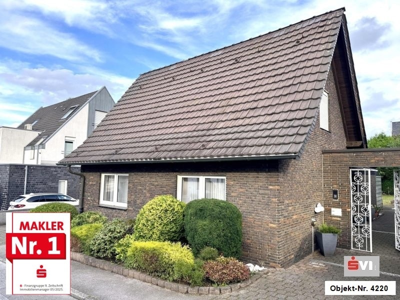 Viel Platz für Ihre Ideen – Freistehendes Ein-/Zweifamilienhaus in bevorzugter Lage von Bottrop