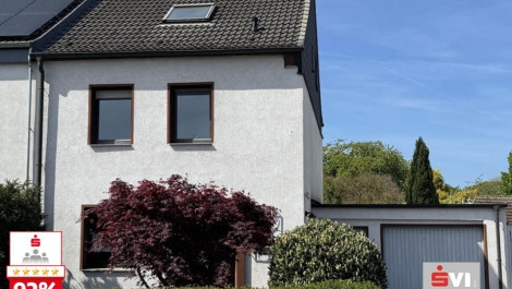 Saniertes Reiheneckhaus mit Garage und Sonnengarten in ruhiger Seitenstraße von OB-Klosterhardt