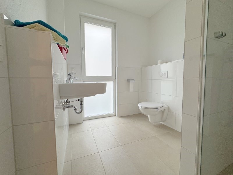 Moderne 2,5-Zimmer-Wohnung in zentraler Lage von Oberhausen-Stadtmitte mit Loggia & Aufzug - Foto 2
